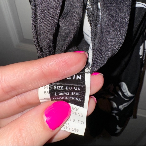 SHEIN Floral Halter Neck Romper - Picture 11 of 12